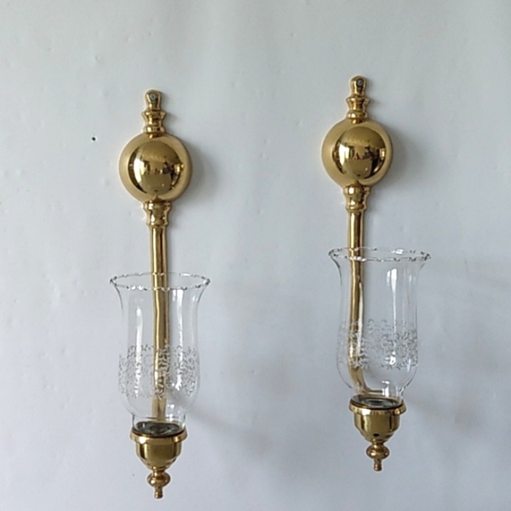 Colonial style ball hurricane candleholders